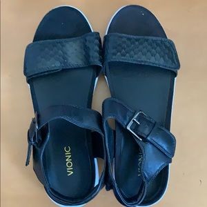 Vionic flat form sandals - NWOT
